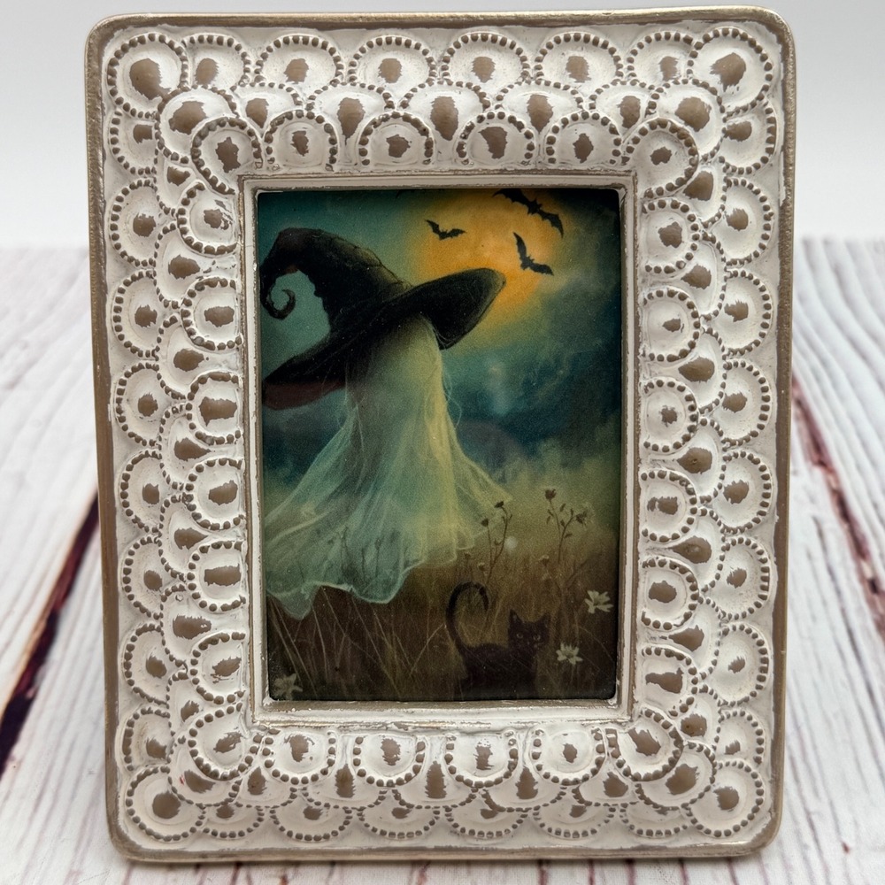 Vintage‎ Style Ghost Witch Art Print Decoupage in Scalloped Ornate Frame 5x4